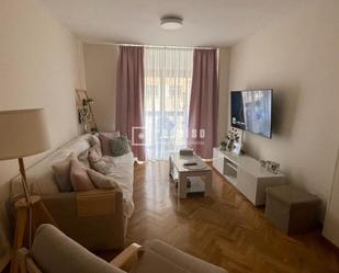 Sala d'estar de Pis en venda en  Madrid Capital amb Aire condicionat, Calefacció i Parquet