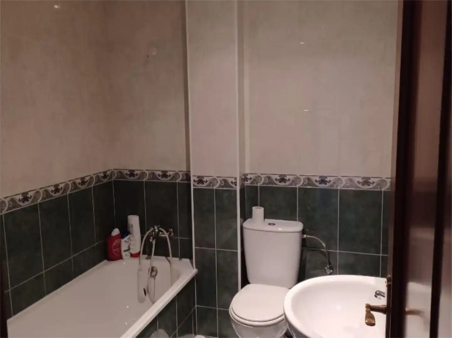 Bany de Pis en venda en San Bartolomé de la Torre amb Balcó