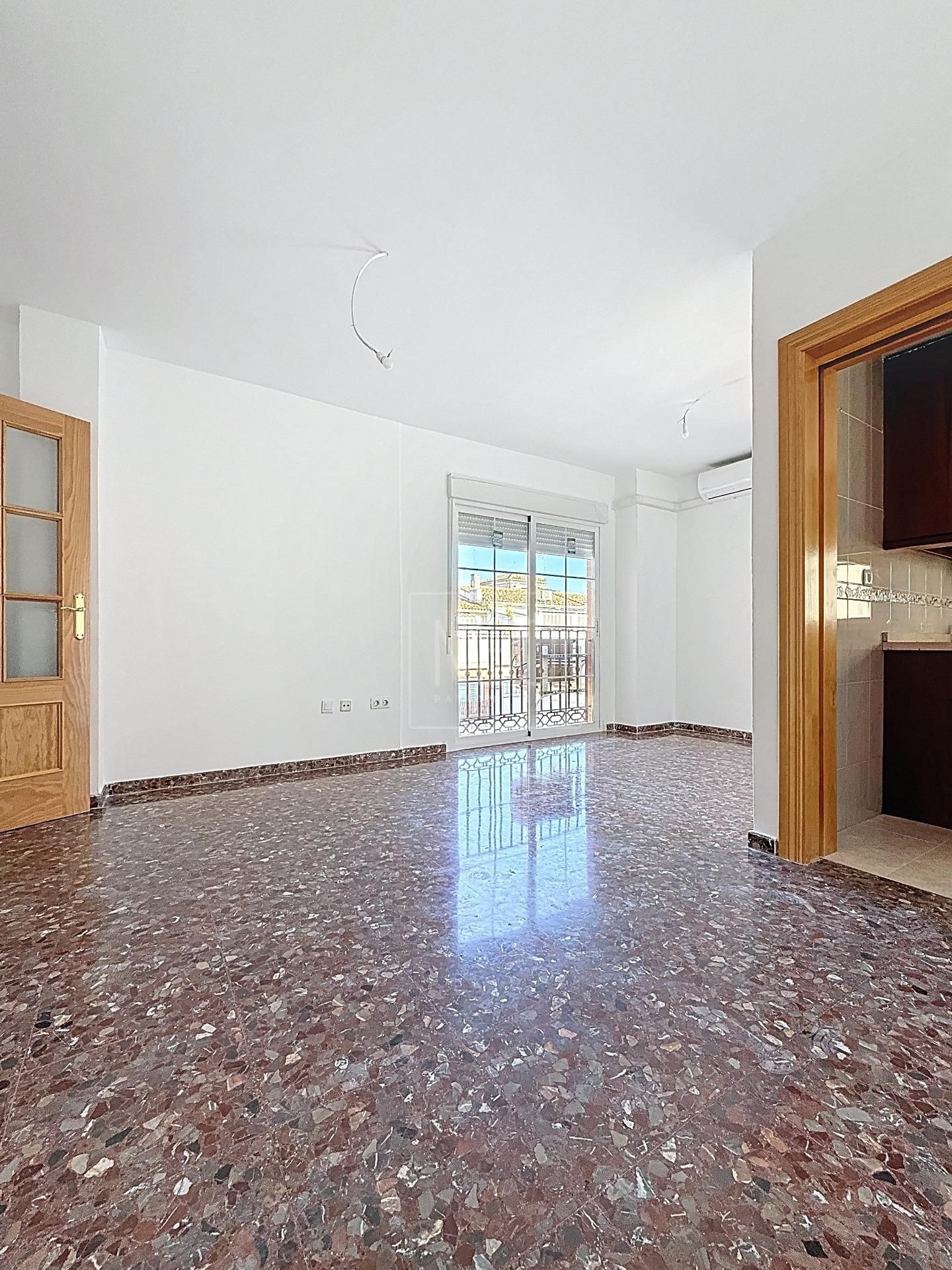 Flat for sale in Albolote  with Air Conditioner