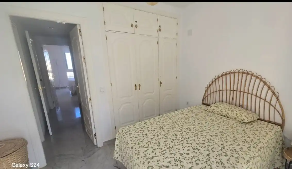 Habitación de Piso de alquiler en Fuengirola con Aire acondicionado, Calefacción y Terraza