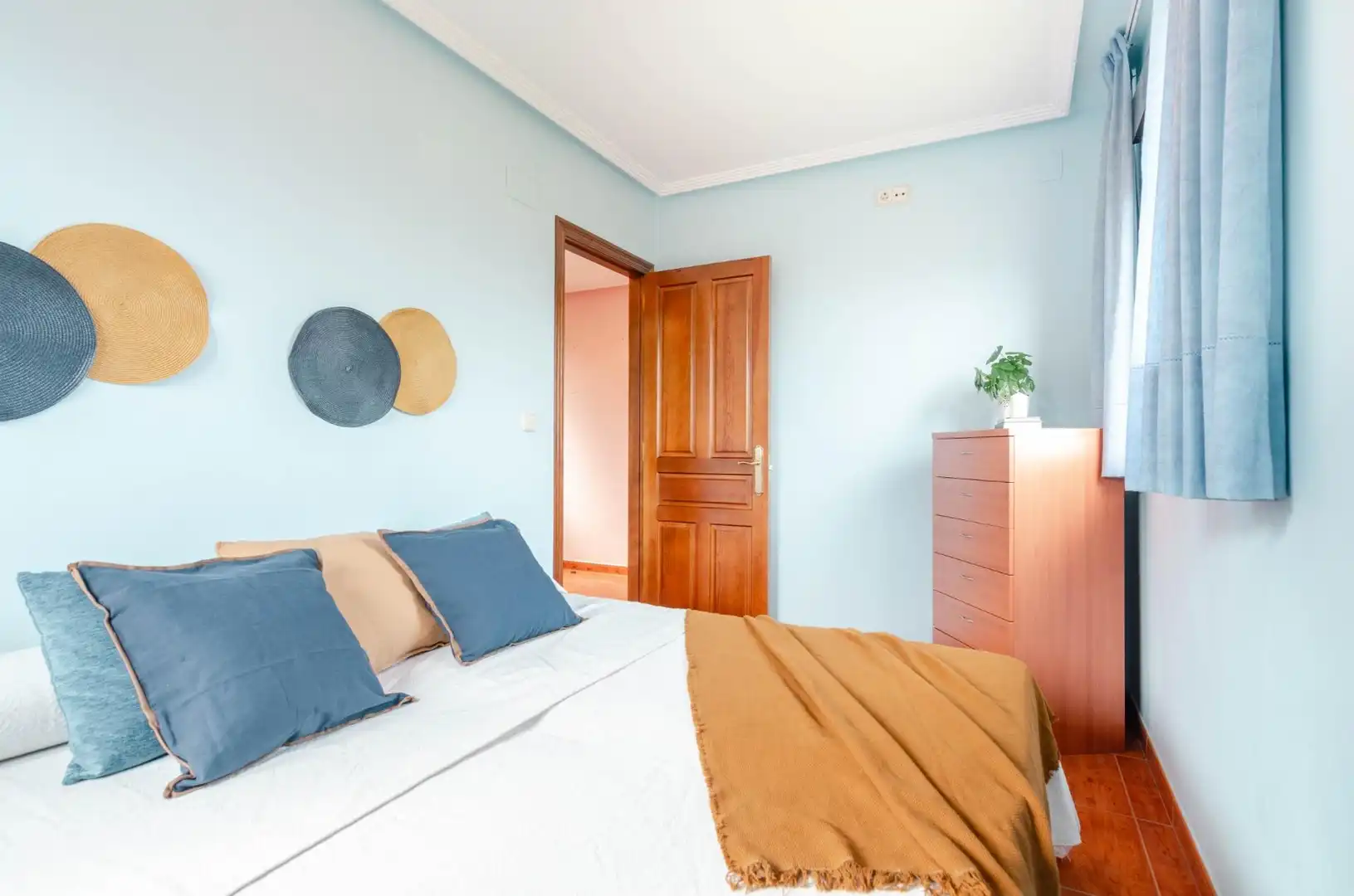 Schlafzimmer von Residential zum Verkauf in Nava