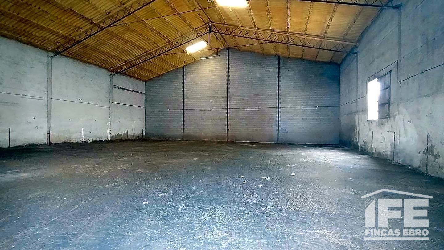 Industrial buildings to rent in Alagón