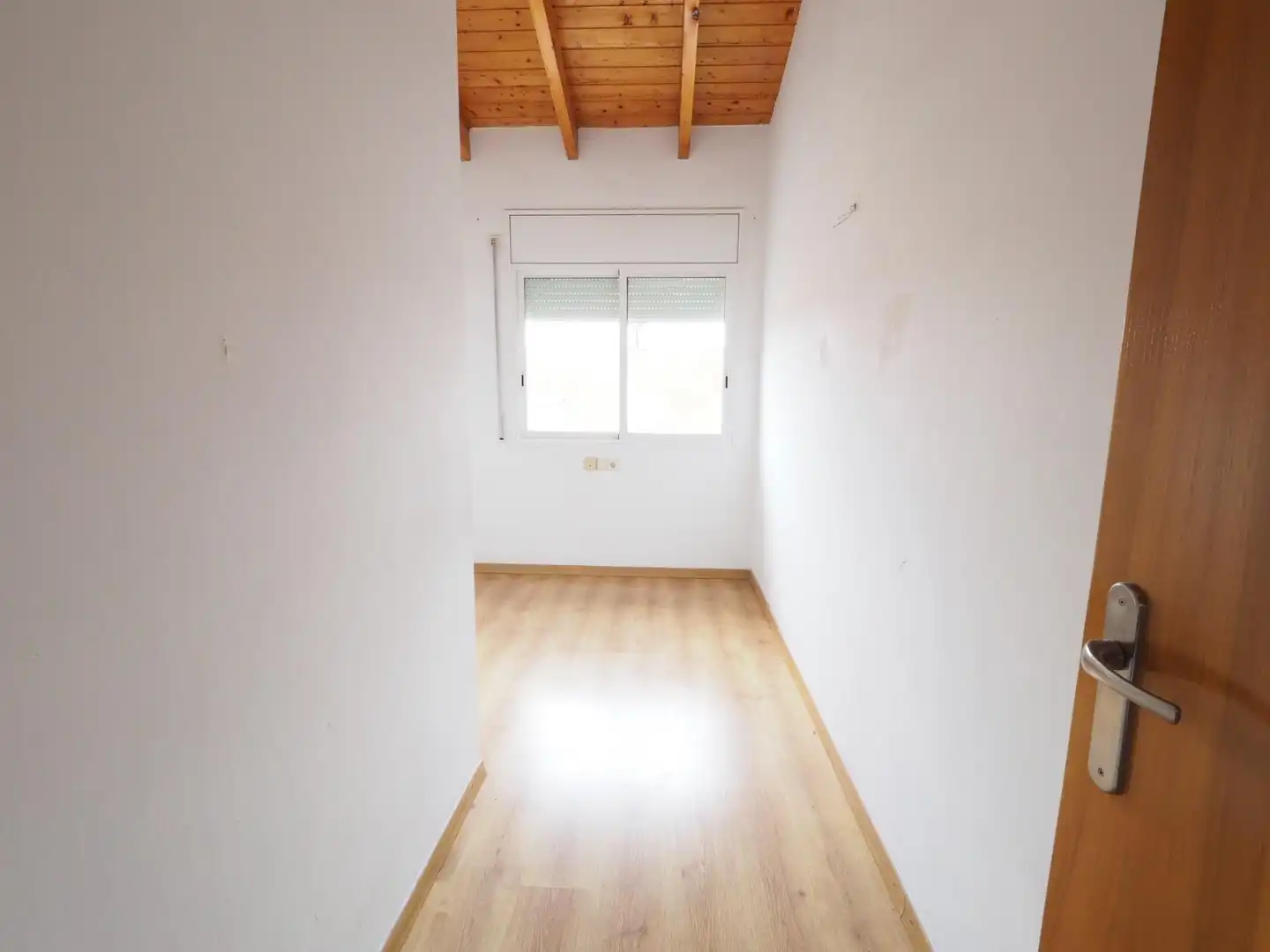 Habitación de Casa adosada en venta en Terrassa con Aire acondicionado y Parquet