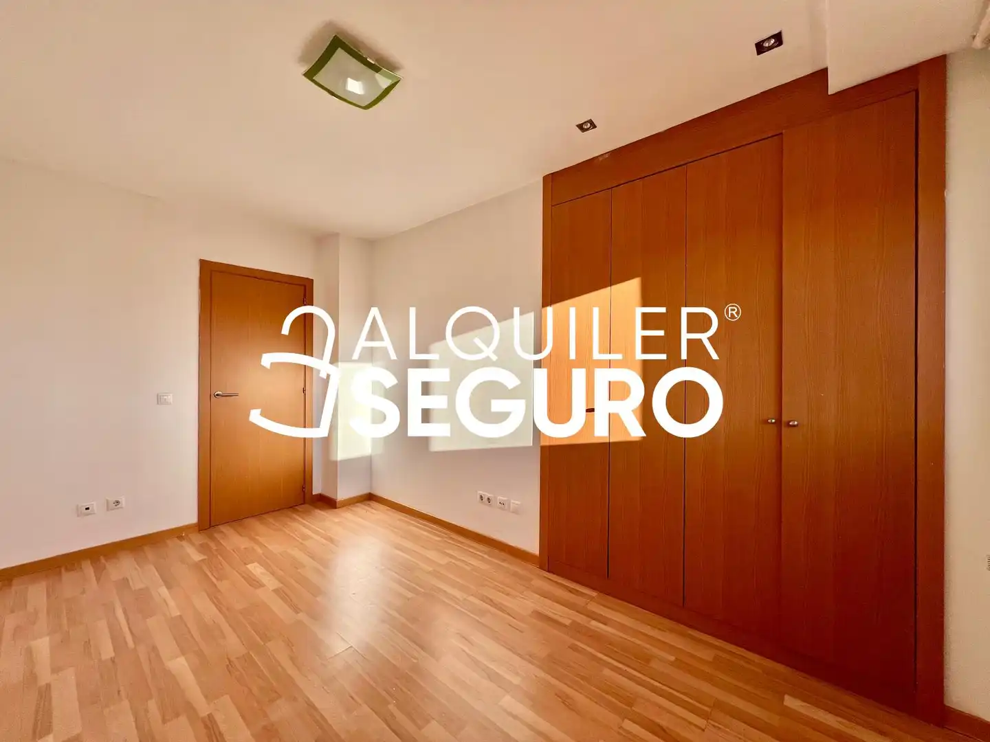 Dormitori de Àtic de lloguer en Colmenar Viejo amb Aire condicionat, Calefacció i Terrassa
