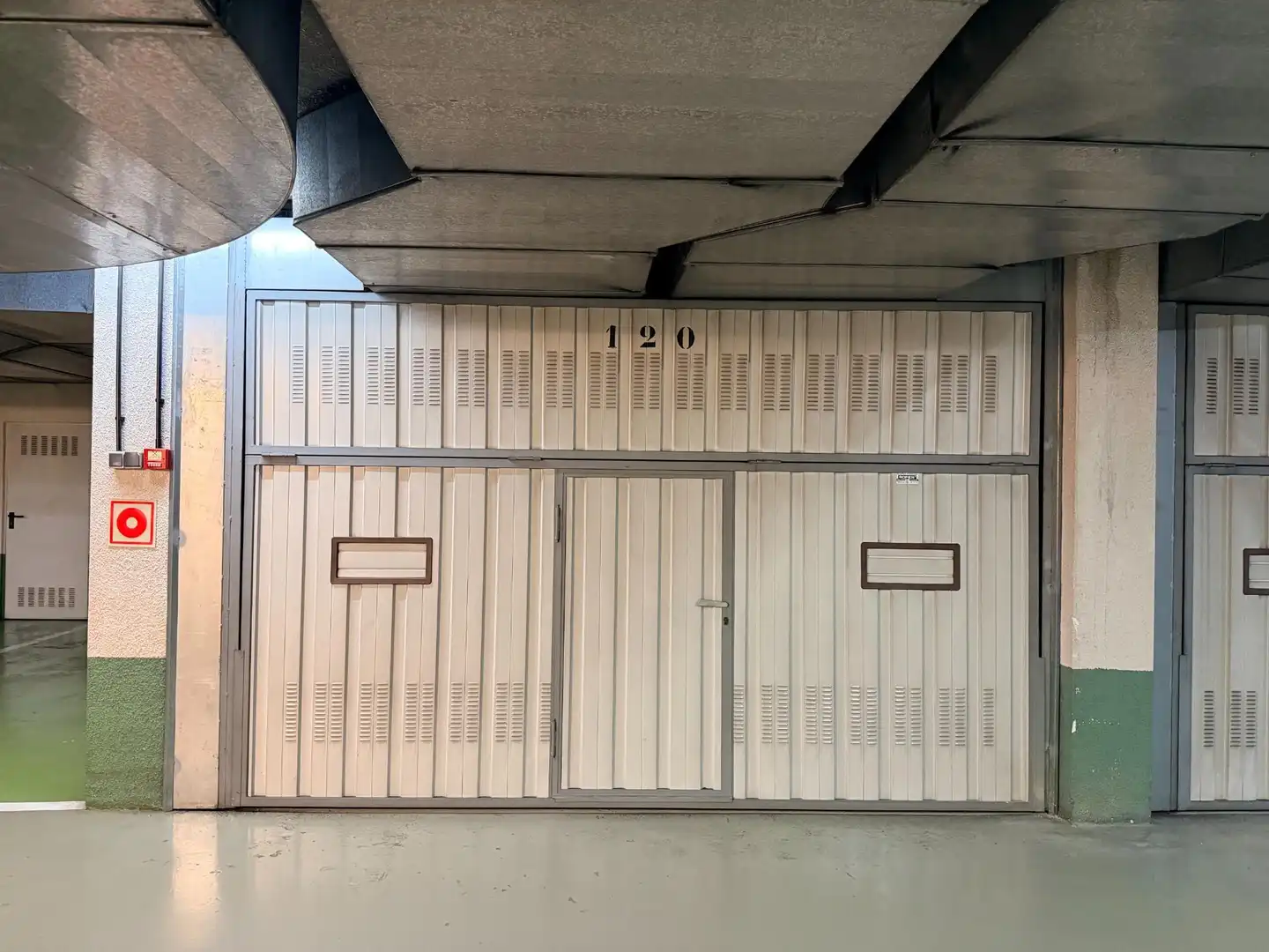 Außenansicht von Garage zum Verkauf in Donostia - San Sebastián 