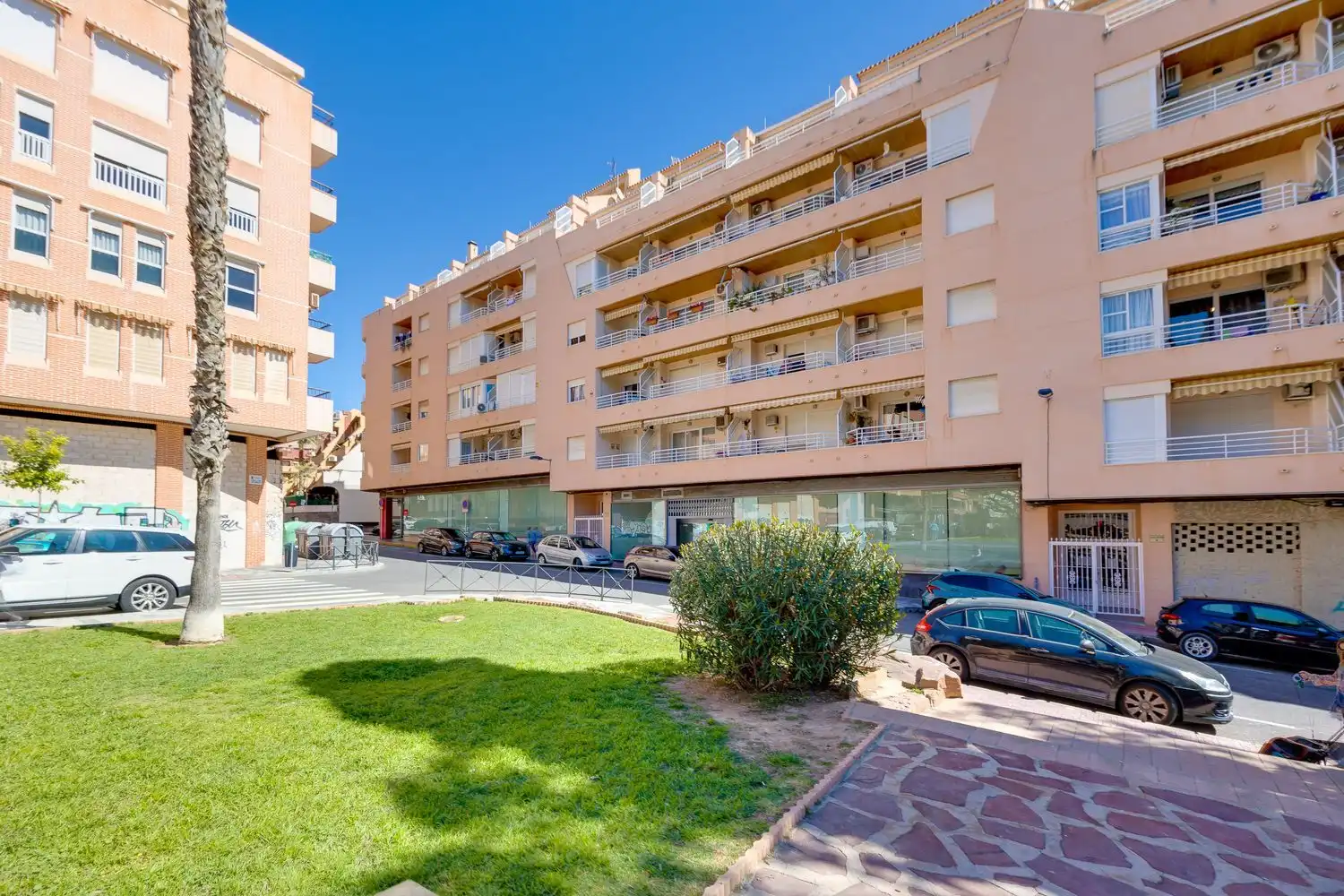 Exterior view of Flat for sale in Torrevieja  with Air Conditioner, Terrace and Furnished