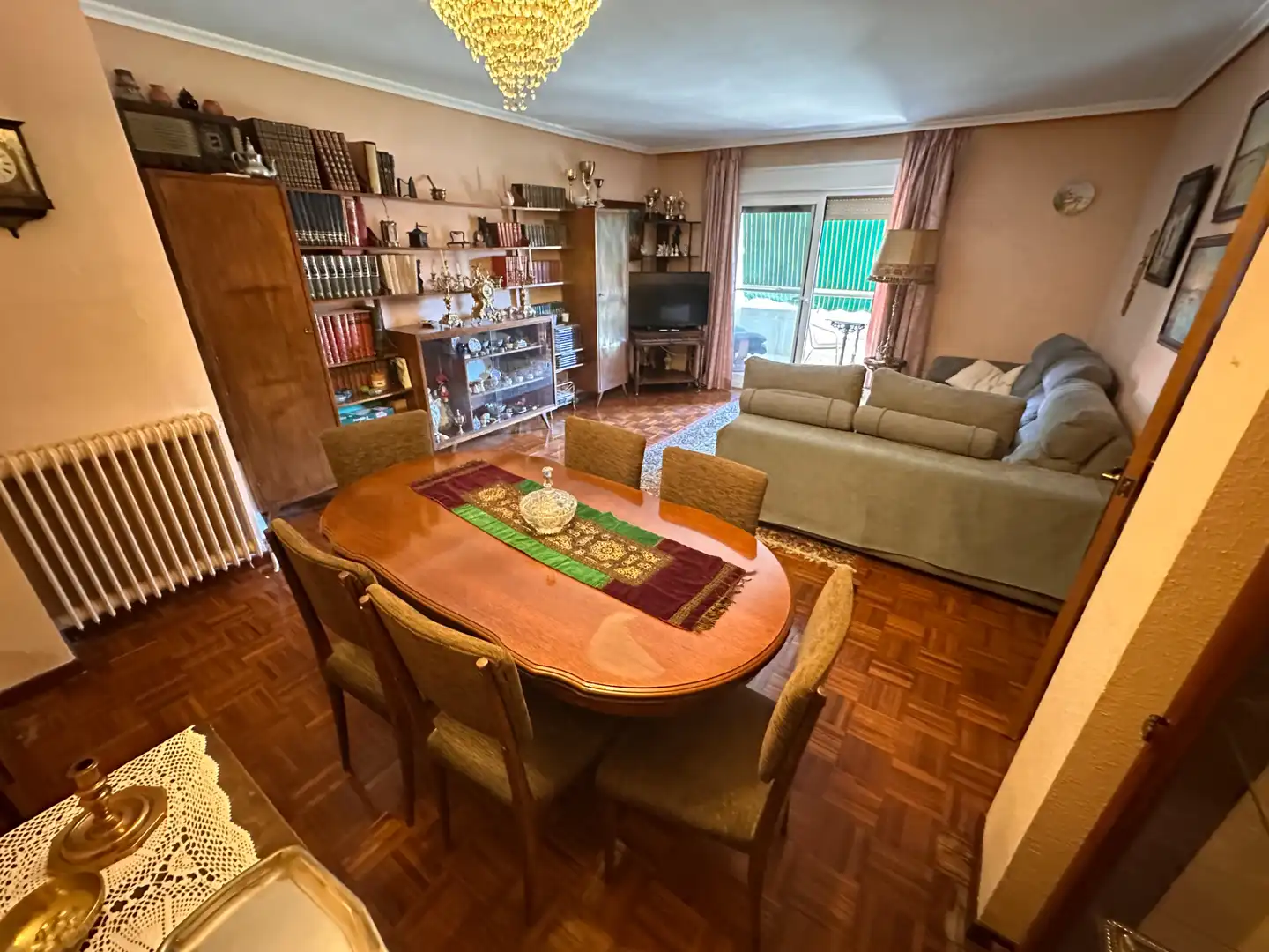 Wohnzimmer von Wohnung zum Verkauf in Cuenca mit Heizung, Parkett und Terrasse