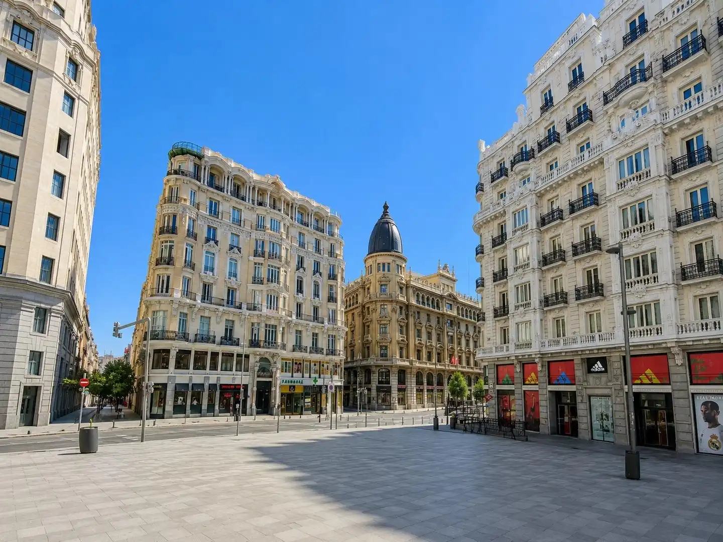 Vista exterior de Pis en venda en Madrid amb Aire condicionat, Calefacció i Moblat