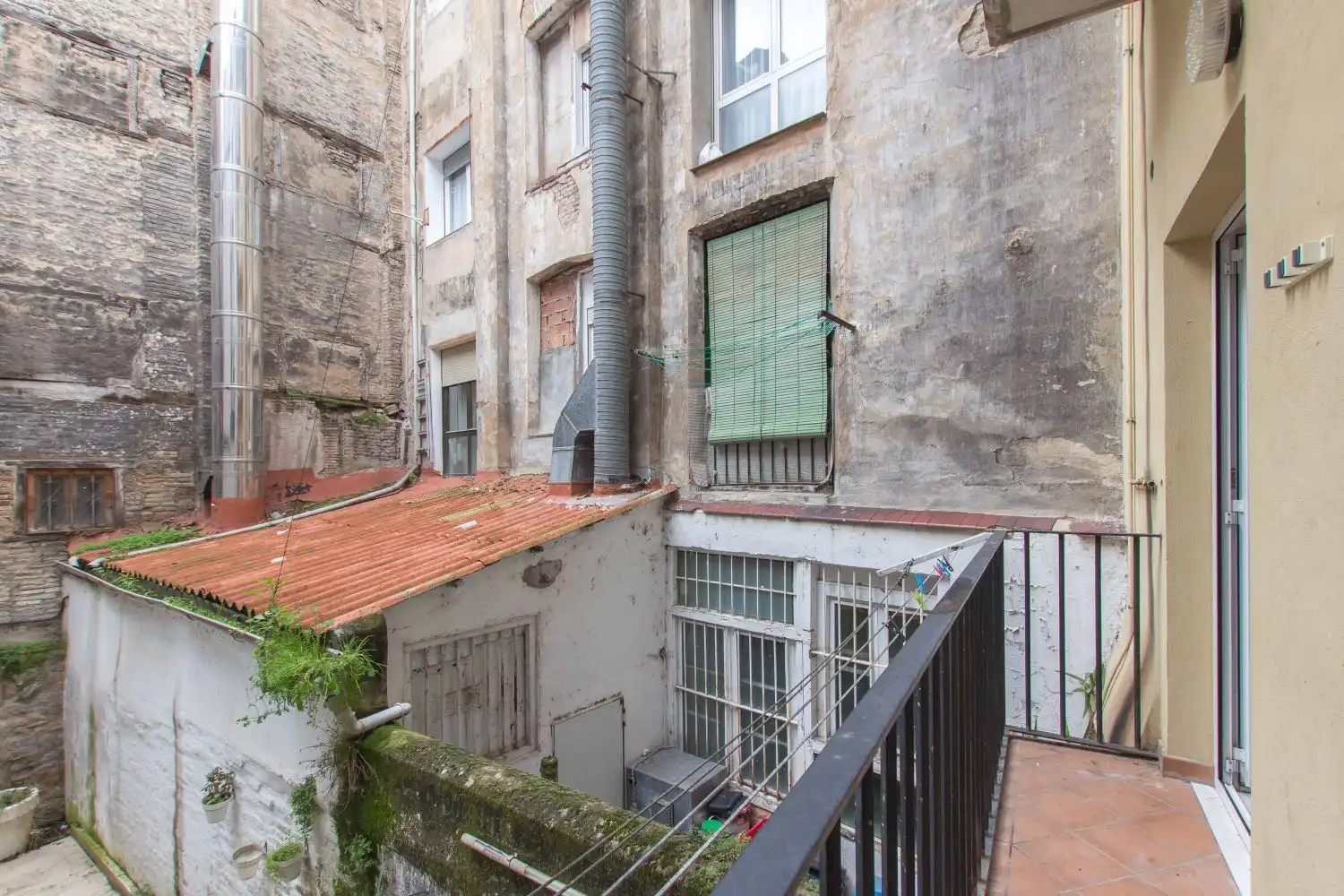 Vista exterior de Piso en venta en  Pamplona / Iruña con Calefacción, Amueblado y Balcón