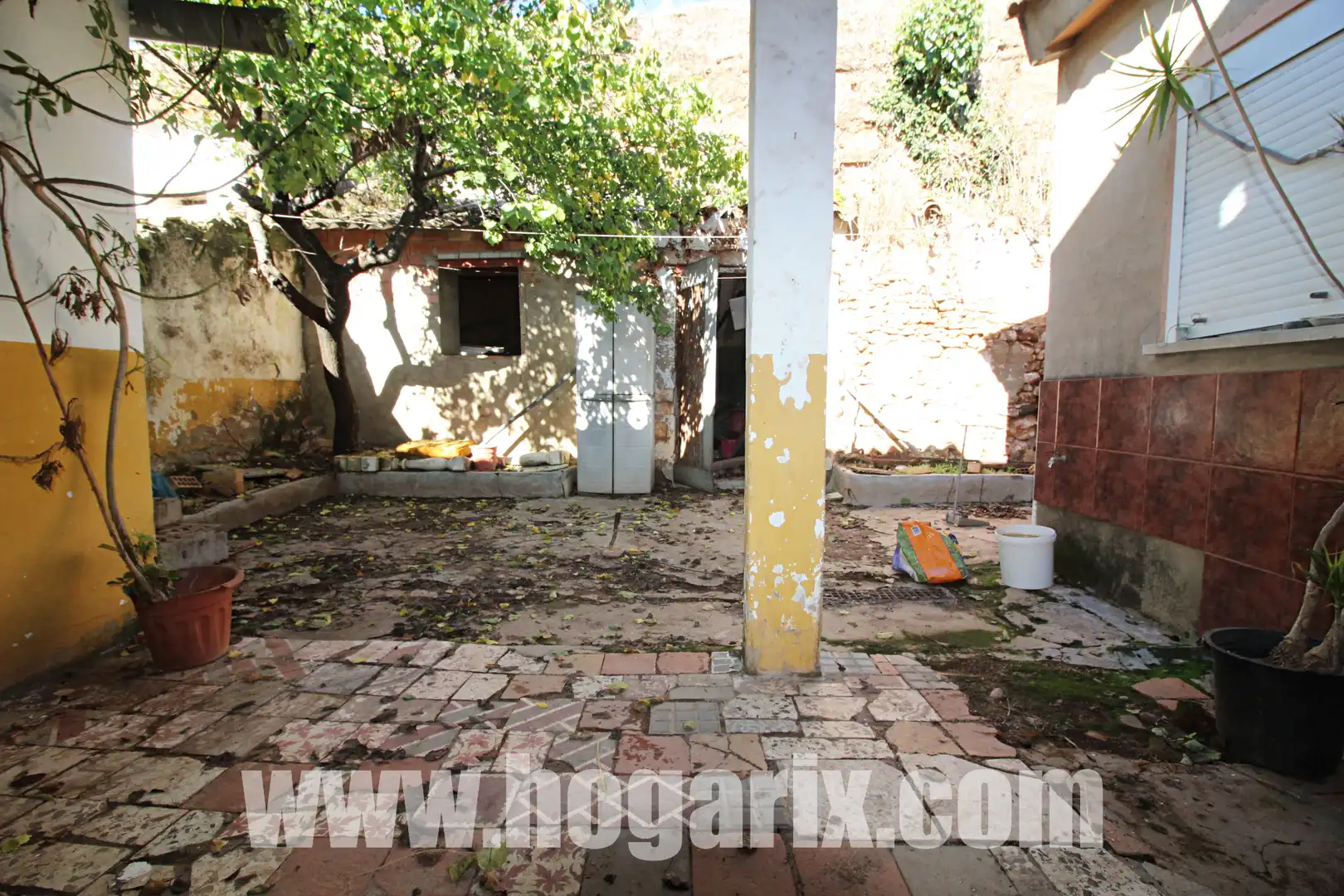 Garden of Houses for sale in Niebla
