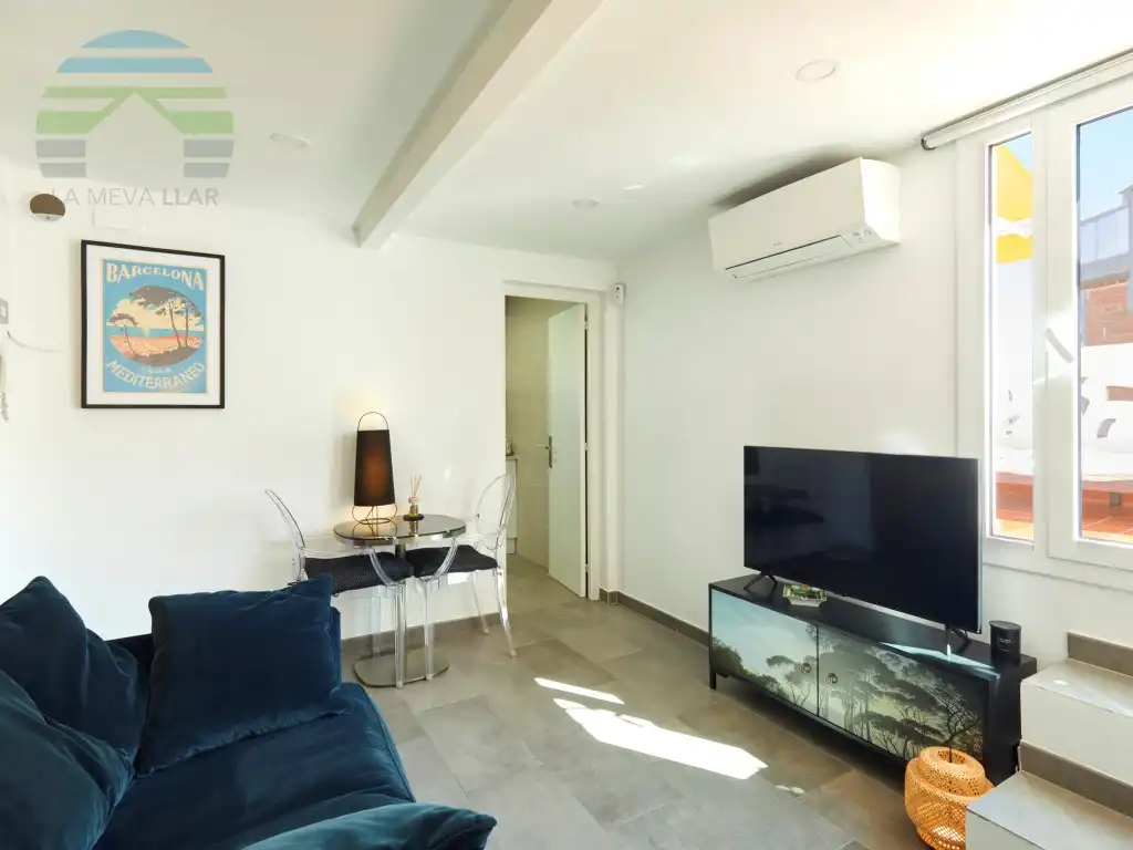 Living room of Attic for sale in Barcelona  with Air Conditioner and Terrace