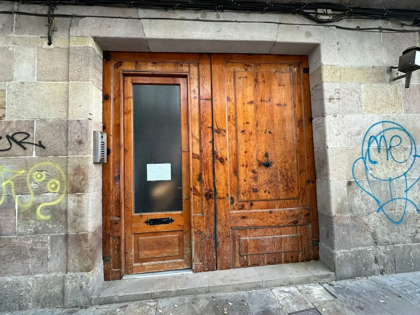 Vista exterior de Local en venta en Barcelona con Aire acondicionado, Calefacción y Internet