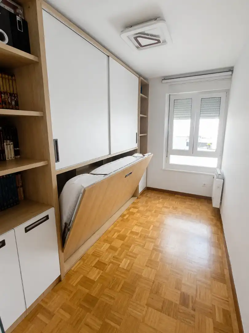 Bedroom of Flat for rent in Gijón   with Heating, Parquet flooring and Furnished