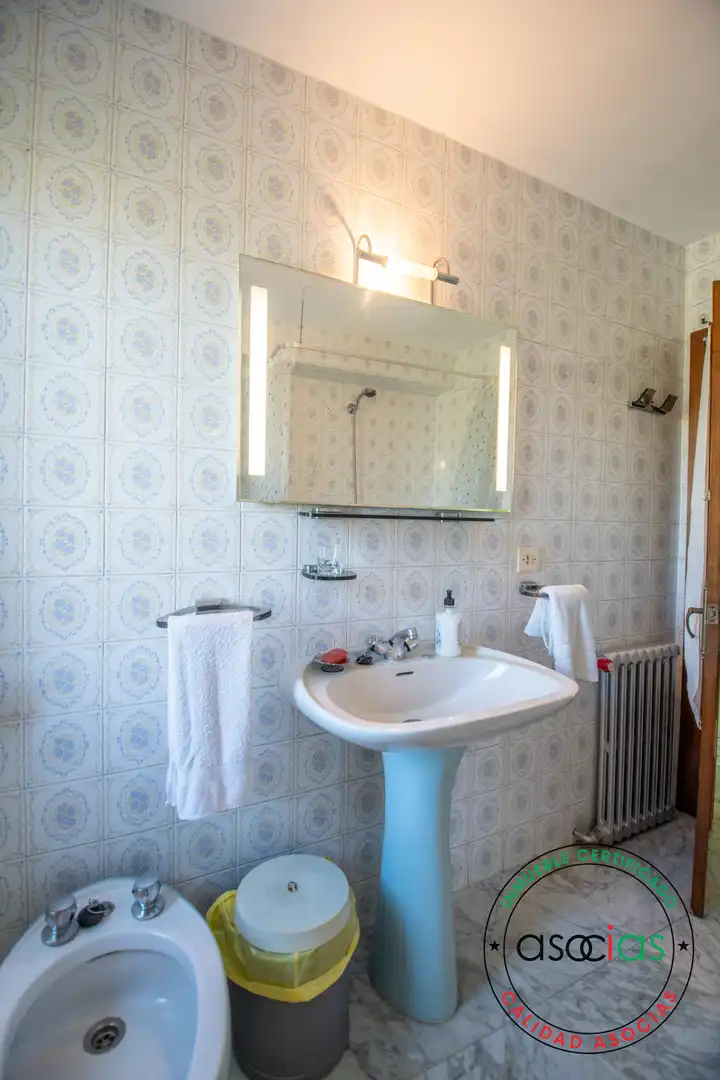 Baño de Casa o chalet en venta en Villaviciosa con Calefacción, Jardín privado y Parquet