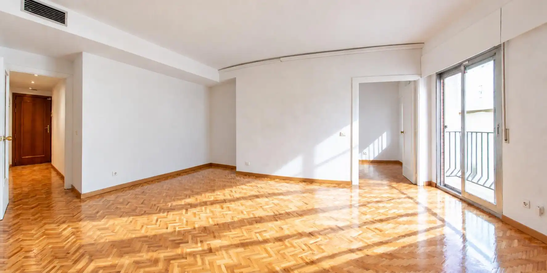 Flat with lift for sale in Calle del Capitán Salazar Martínez