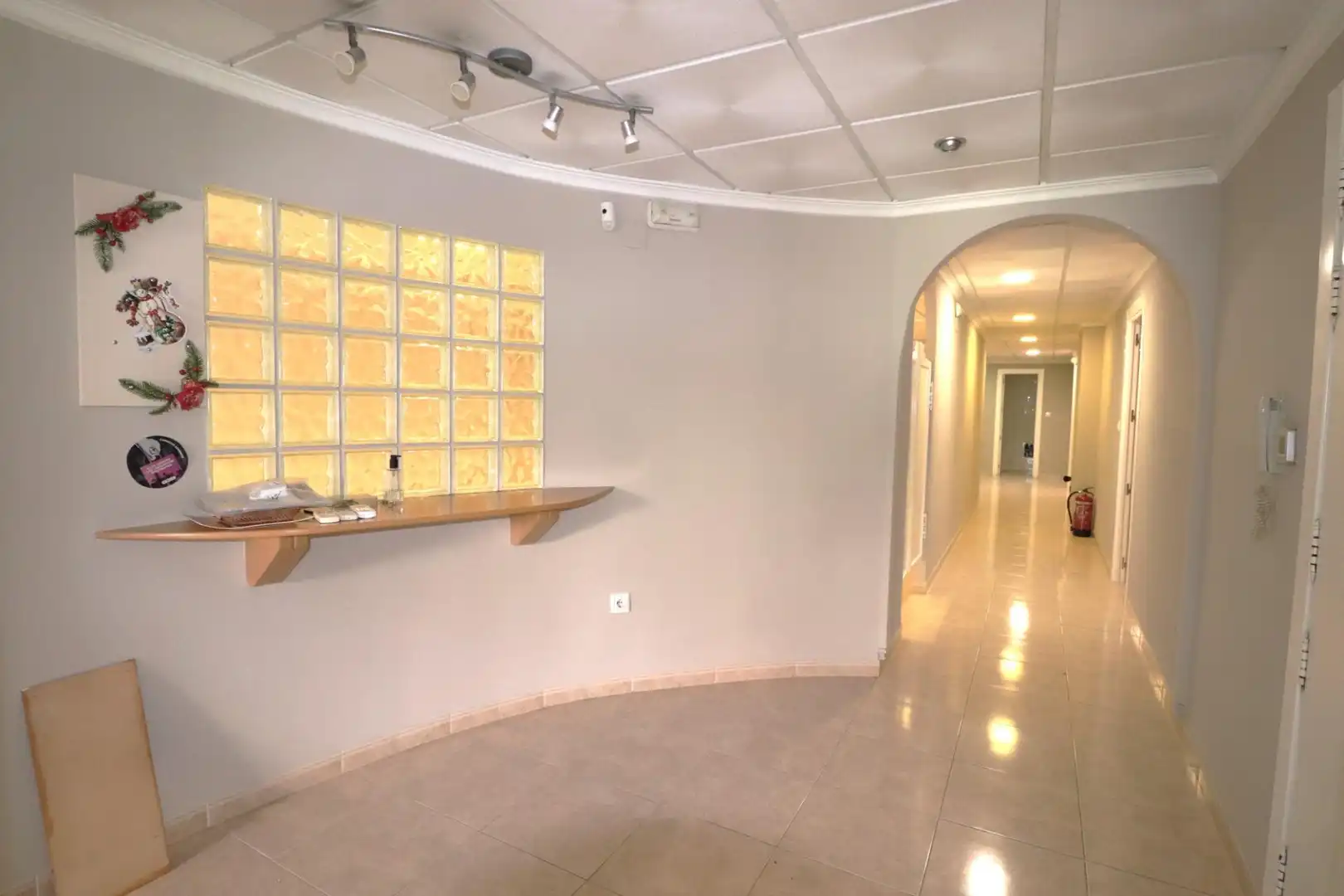 Office for rent in Elda  with Air Conditioner
