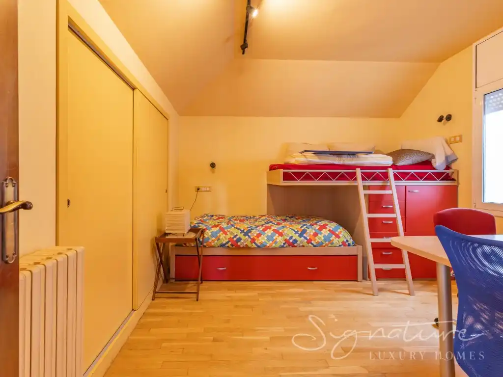 Habitación de Ático en venta en Sant Cugat del Vallès con Aire acondicionado