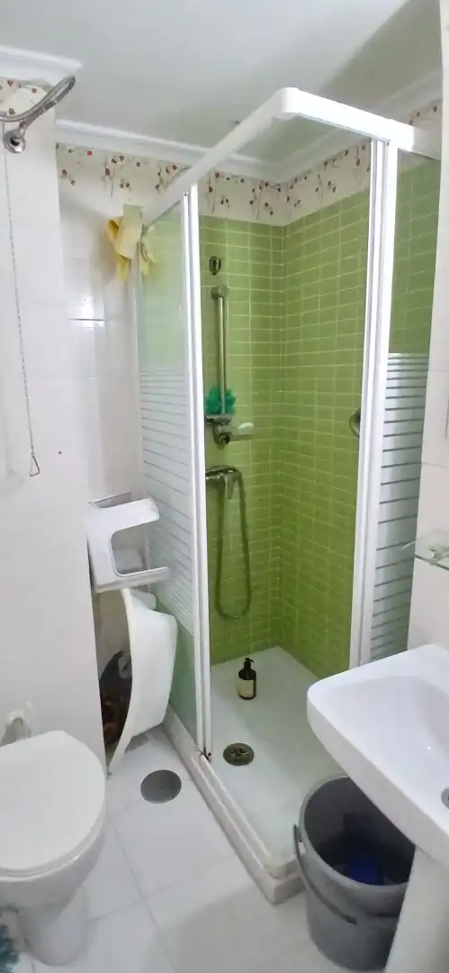 Bathroom of Flat for sale in Sevilla  with Terrace