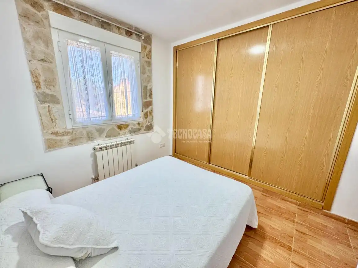 Habitación de Casa adosada en venta en Espinosa de Henares con Jardín privado y Trastero