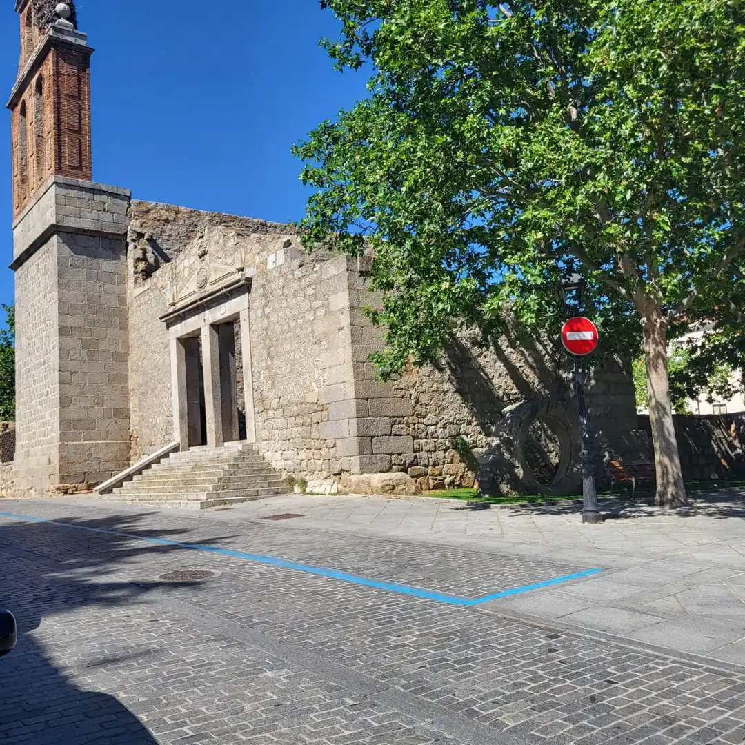 Vista exterior de Apartament de lloguer en Ávila amb Traster i Moblat