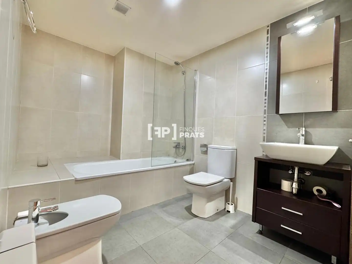 Bathroom of Attic for sale in Rosselló  with Air Conditioner, Heating and Terrace