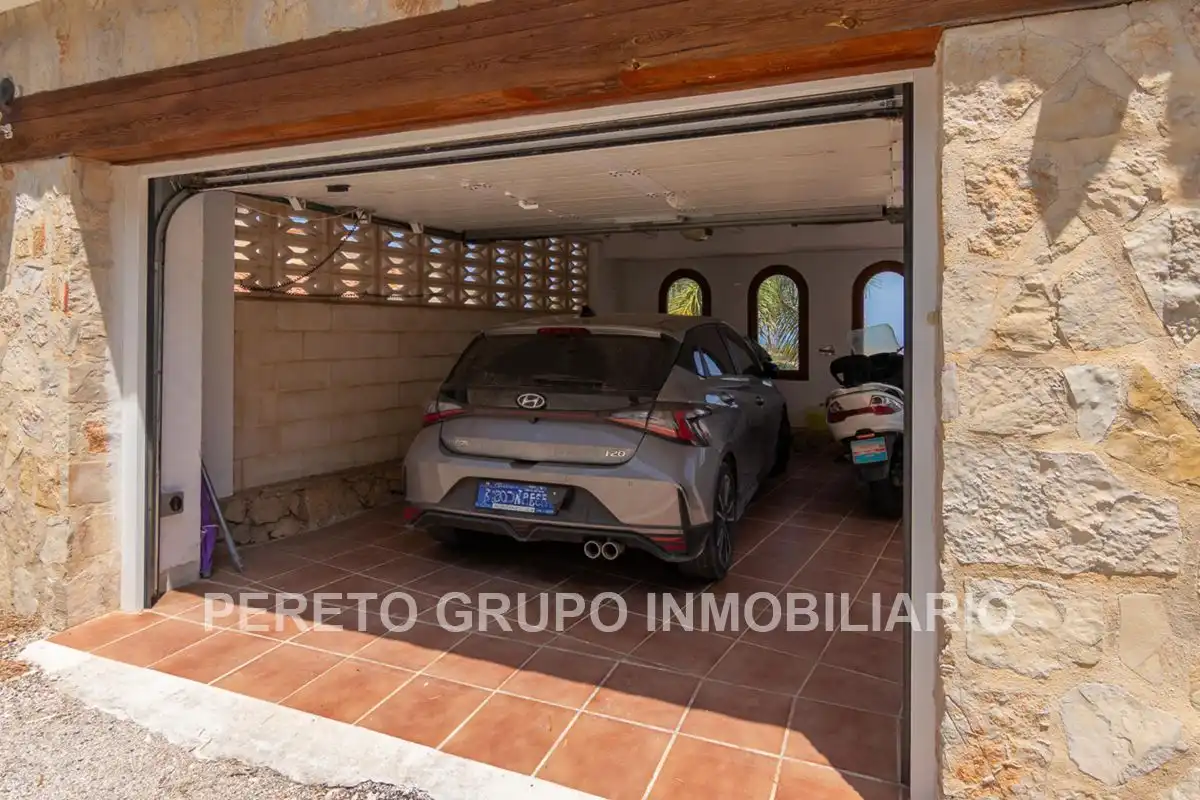 Parking of Houses for sale in Dénia  with Air Conditioner, Heating and Private garden
