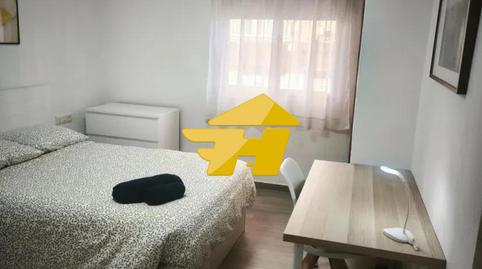 Foto 3 de Pis de lloguer a Calle Mirapetunias, Parque Victoria Eugenia, Málaga Capital