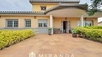 Vista exterior de Casa o xalet en venda en Bigues i Riells amb Aire condicionat, Calefacció i Jardí privat