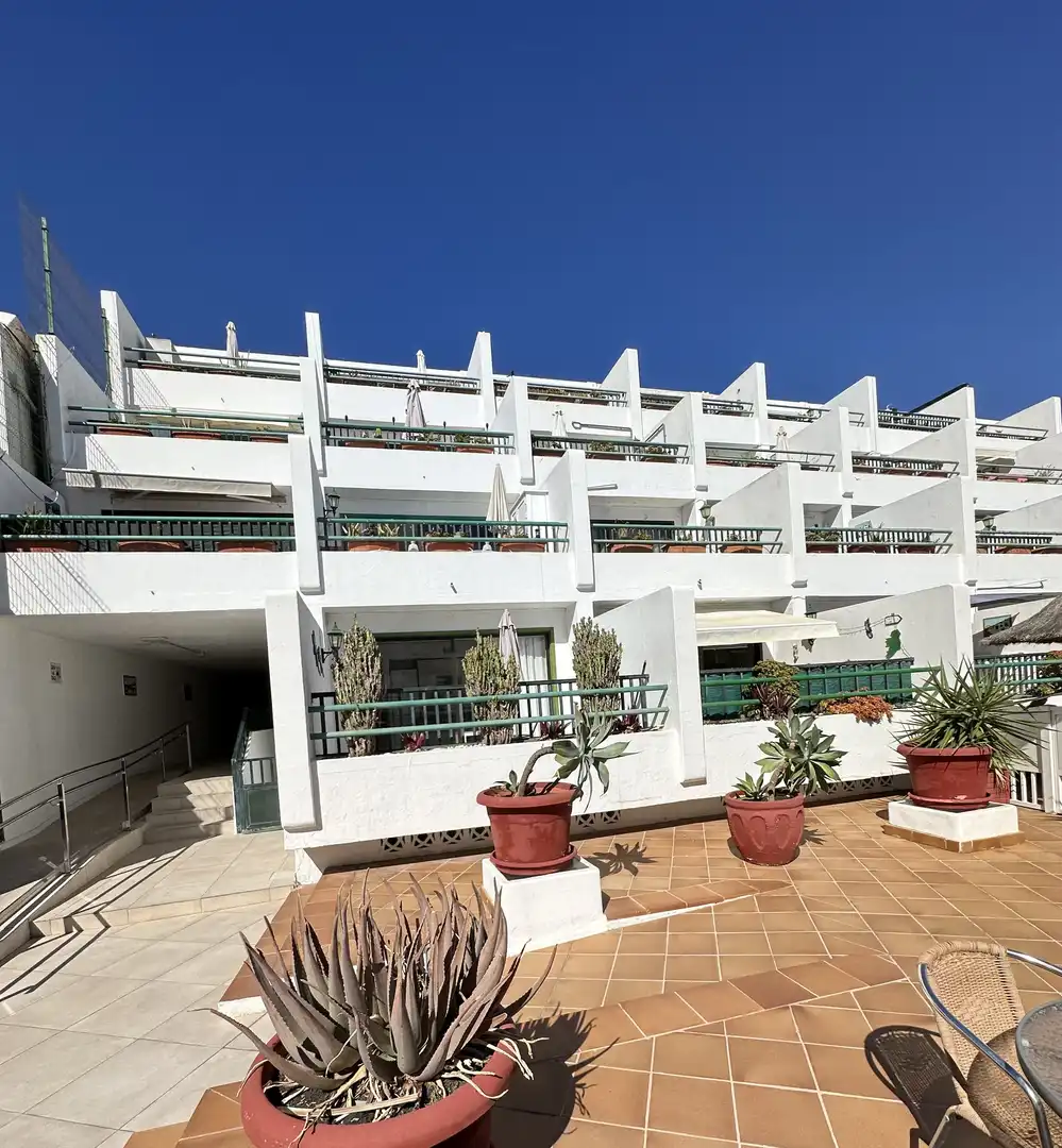 Vista exterior de Pis en venda en Tías amb Calefacció i Terrassa