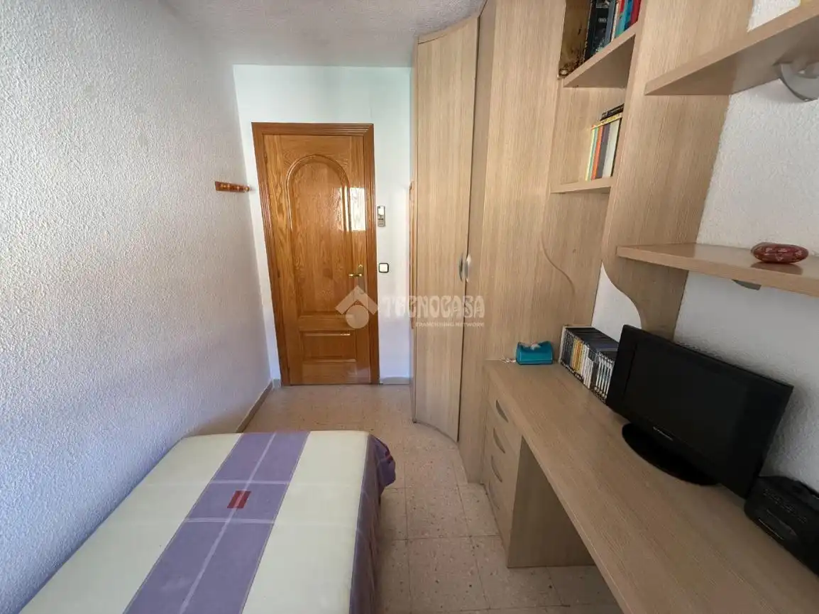 Casa aparellada en venda a Usera, imagen 12