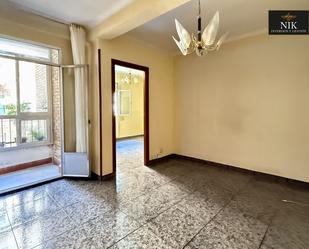 Sala d'estar de Pis en venda en  Madrid Capital amb Aire condicionat, Calefacció i Parquet