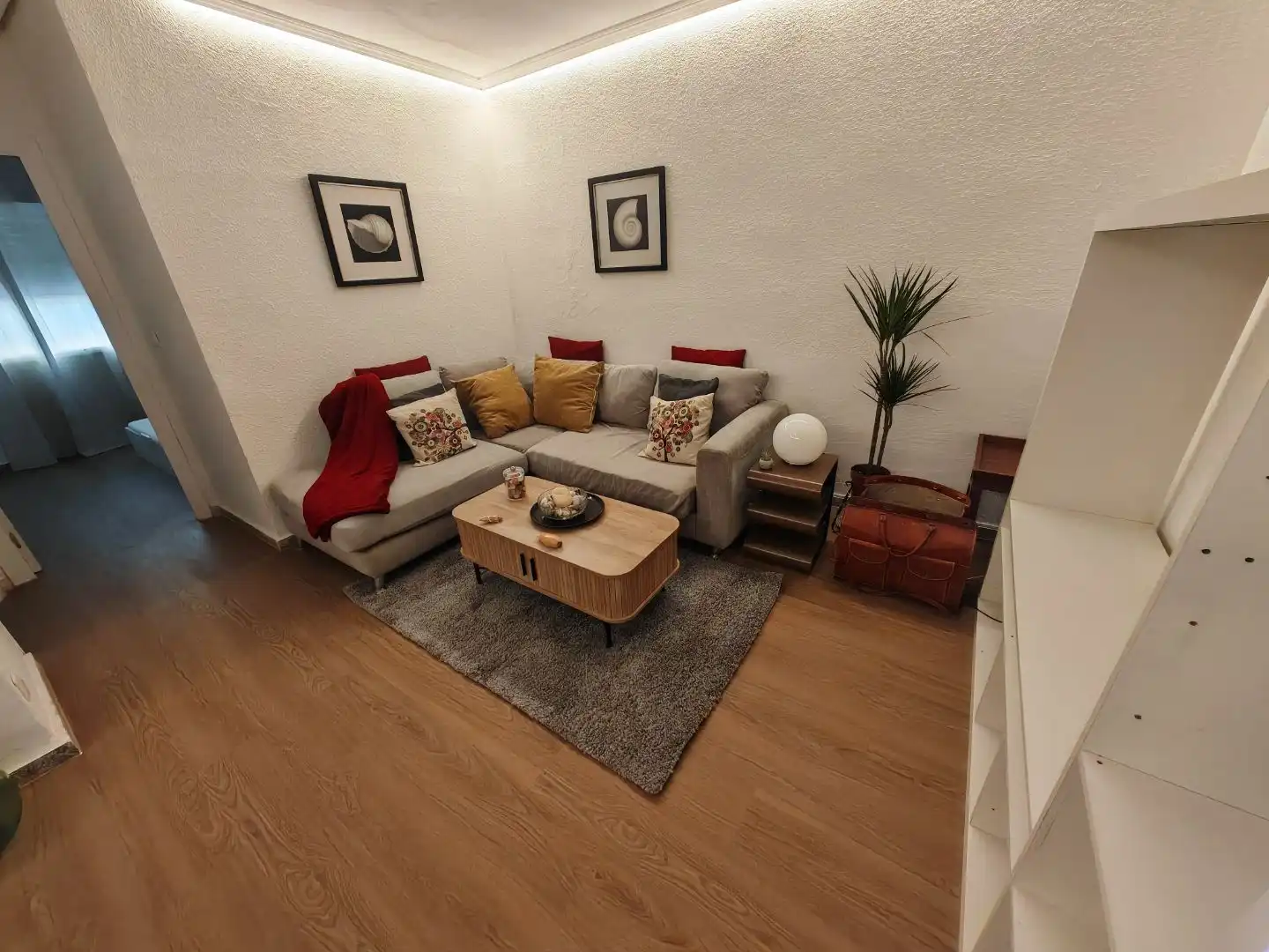 Sala d'estar de Casa adosada de lloguer en El Campello amb Aire condicionat i Terrassa
