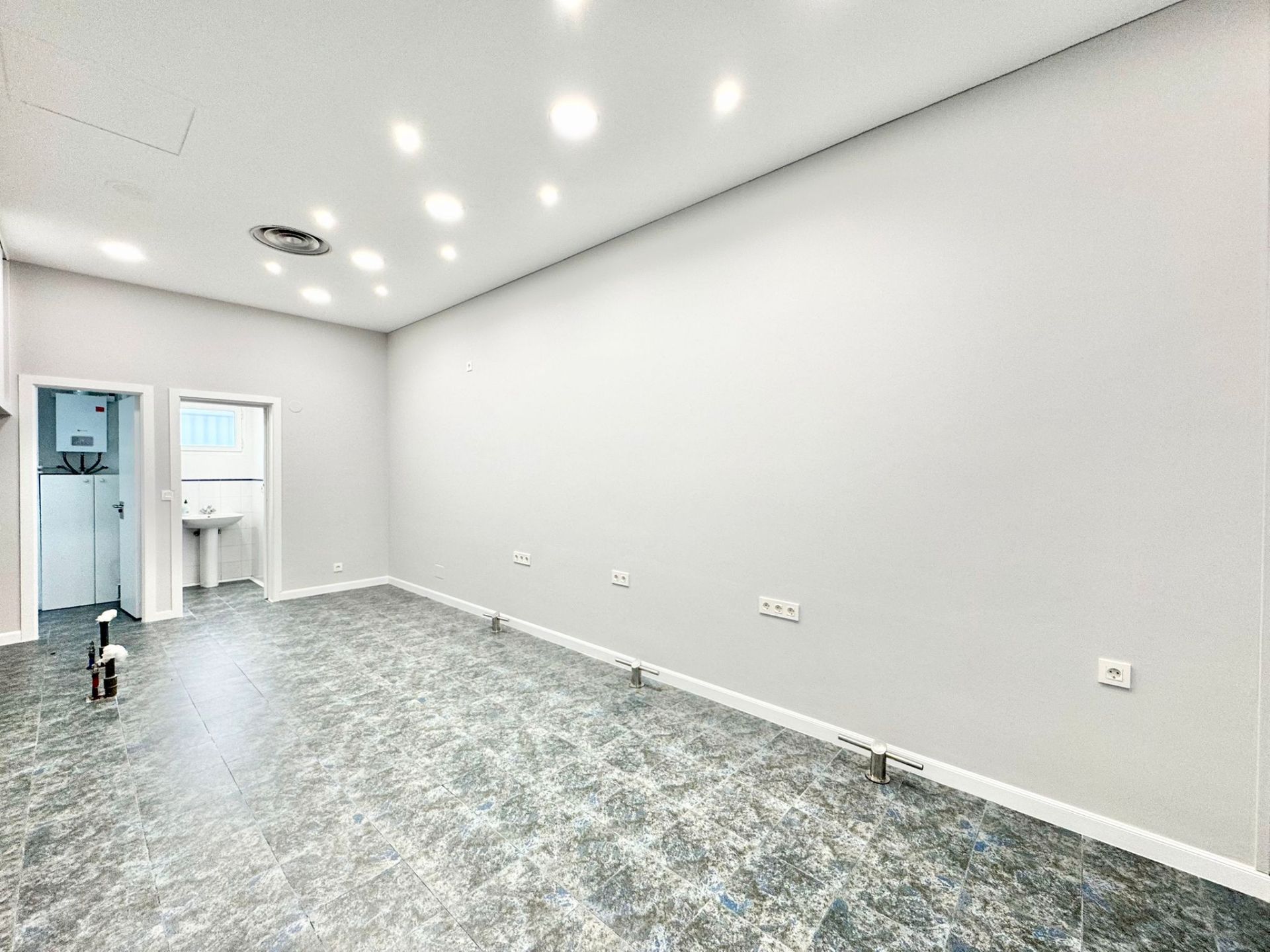 Local de alquiler en Senda Valentín Foronda, Sansomendi