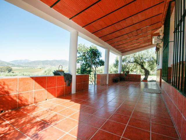 Finca rústica en Venta en Álora
