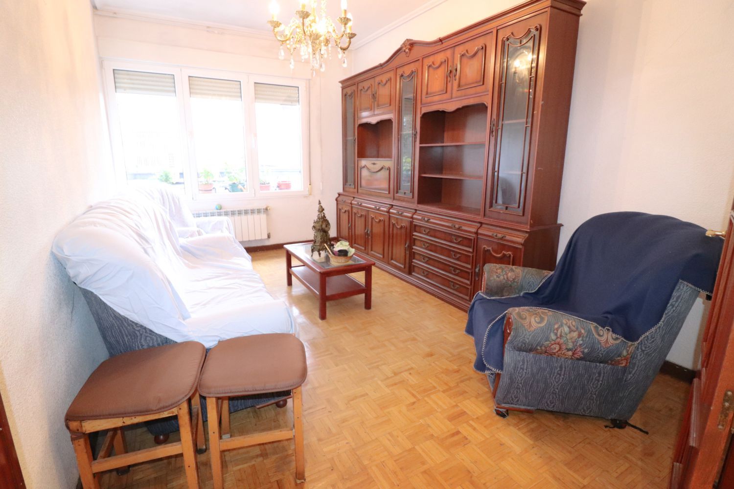 Sala d'estar de Pis en venda en Vitoria - Gasteiz amb Calefacció, Parquet i Terrassa