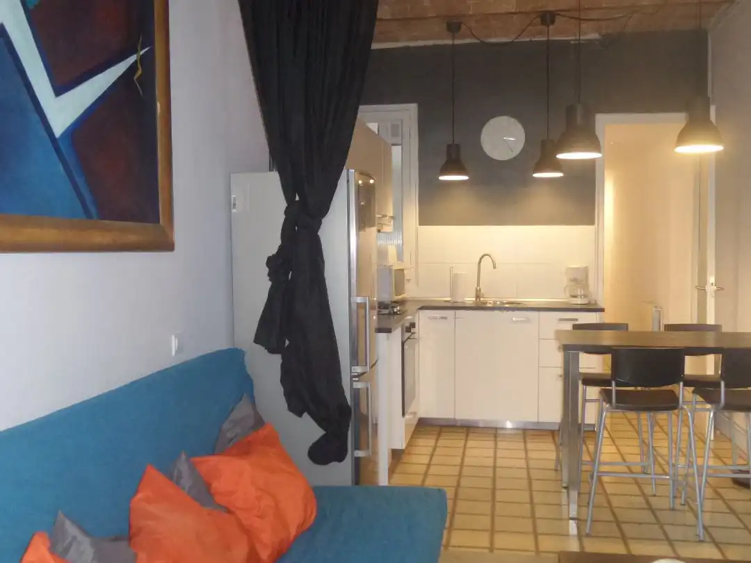 Cocina de Piso de alquiler en Barcelona con Calefacción, Amueblado y Horno