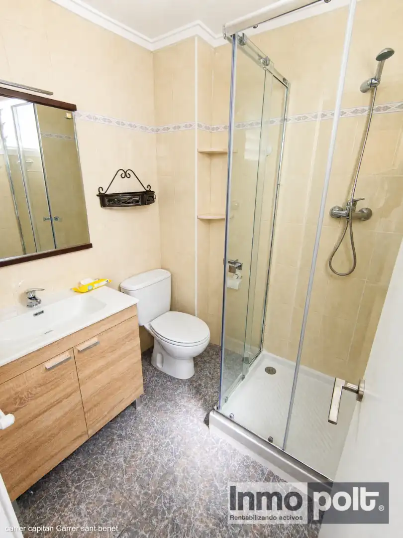 Baño de Piso de alquiler en Elche / Elx con Amueblado, Horno y Lavadora