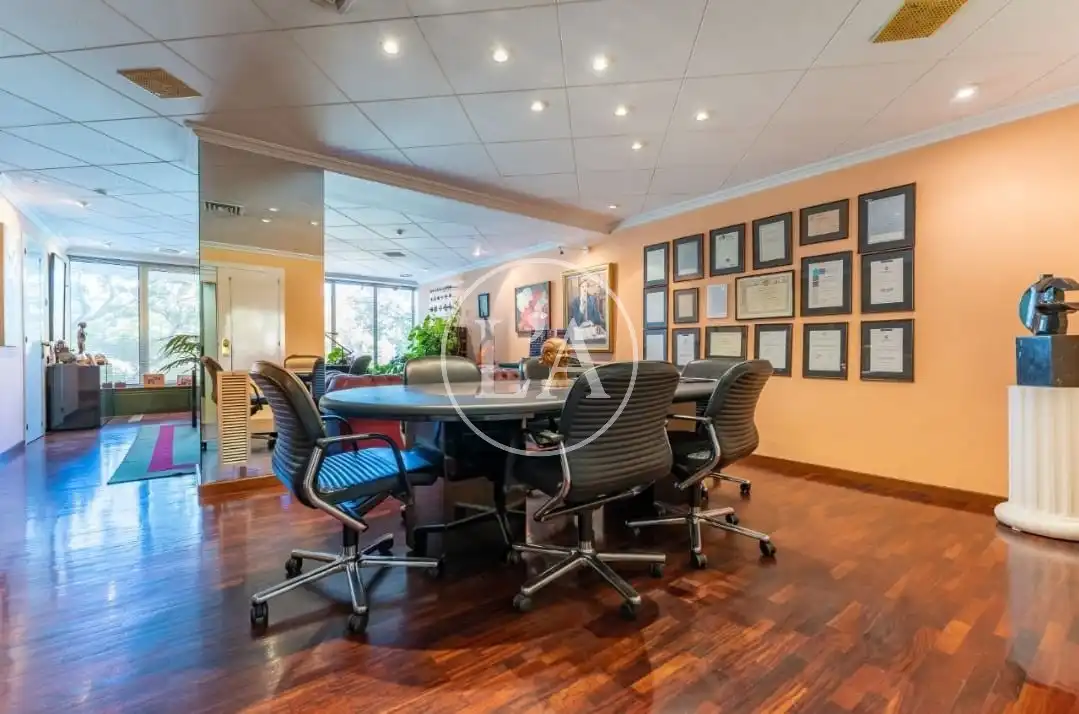 Büro zur Miete in Reus mit Klimaanlage, Heizung und Abstellraum
