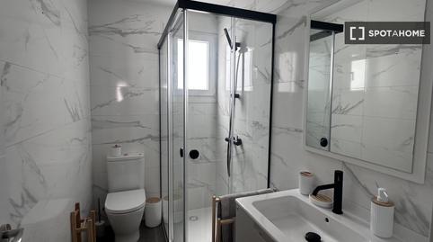 Foto 2 de Estudi per a compartir a Cruz Roja, Sevilla