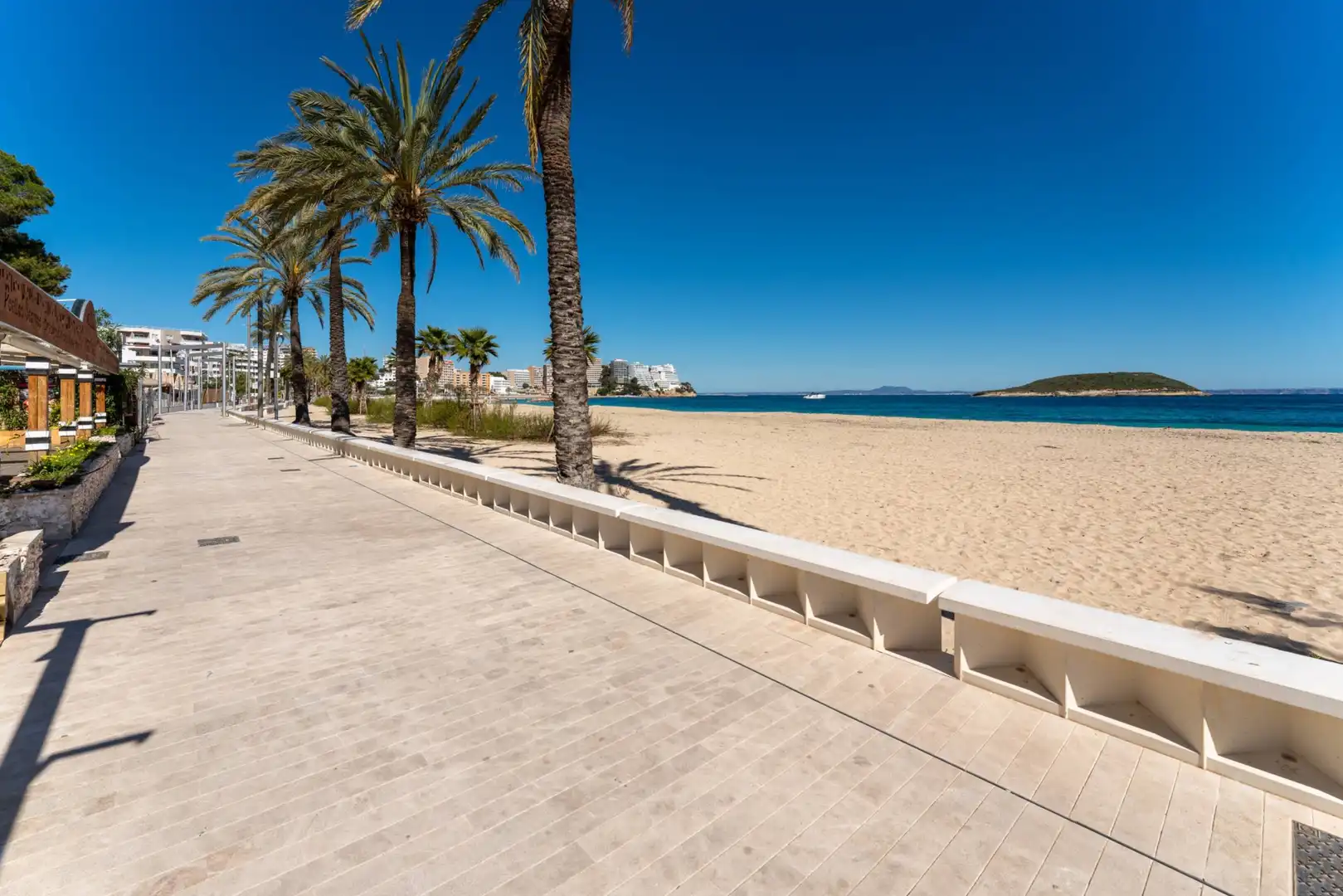 Vista exterior de Apartamento en venta en Calvià con Aire acondicionado, Calefacción y Amueblado