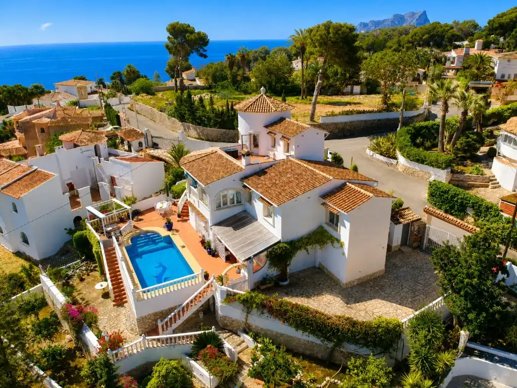 Casa con terraza en venta en Cala Advocat - Baladrar