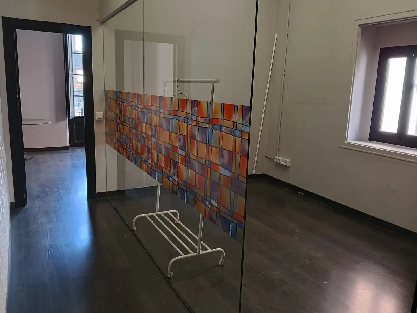 Büro zur Miete in Vilanova i la Geltrú mit Balkon
