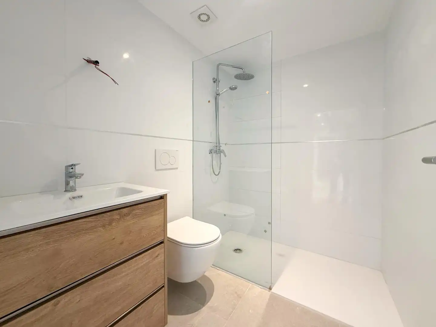 Bathroom of Ground floor for sale in  Palma de Mallorca  with Air Conditioner, Terrace and Storage room