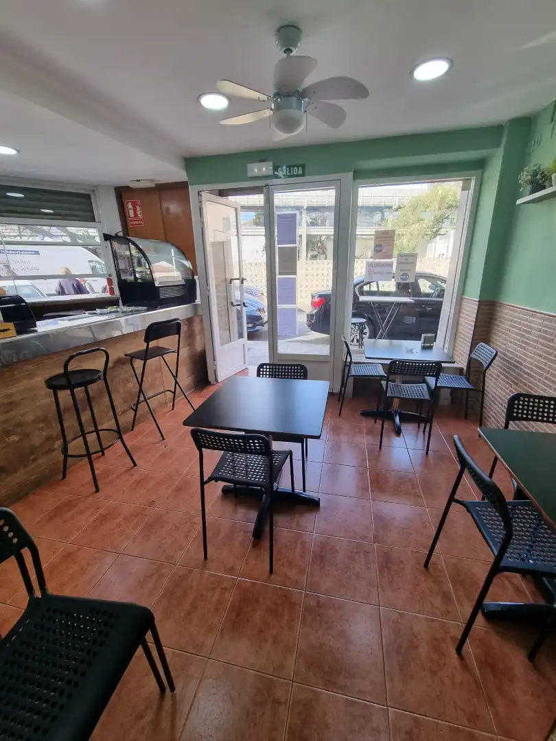 Commercial properties for rent in Valencia  with Furnished