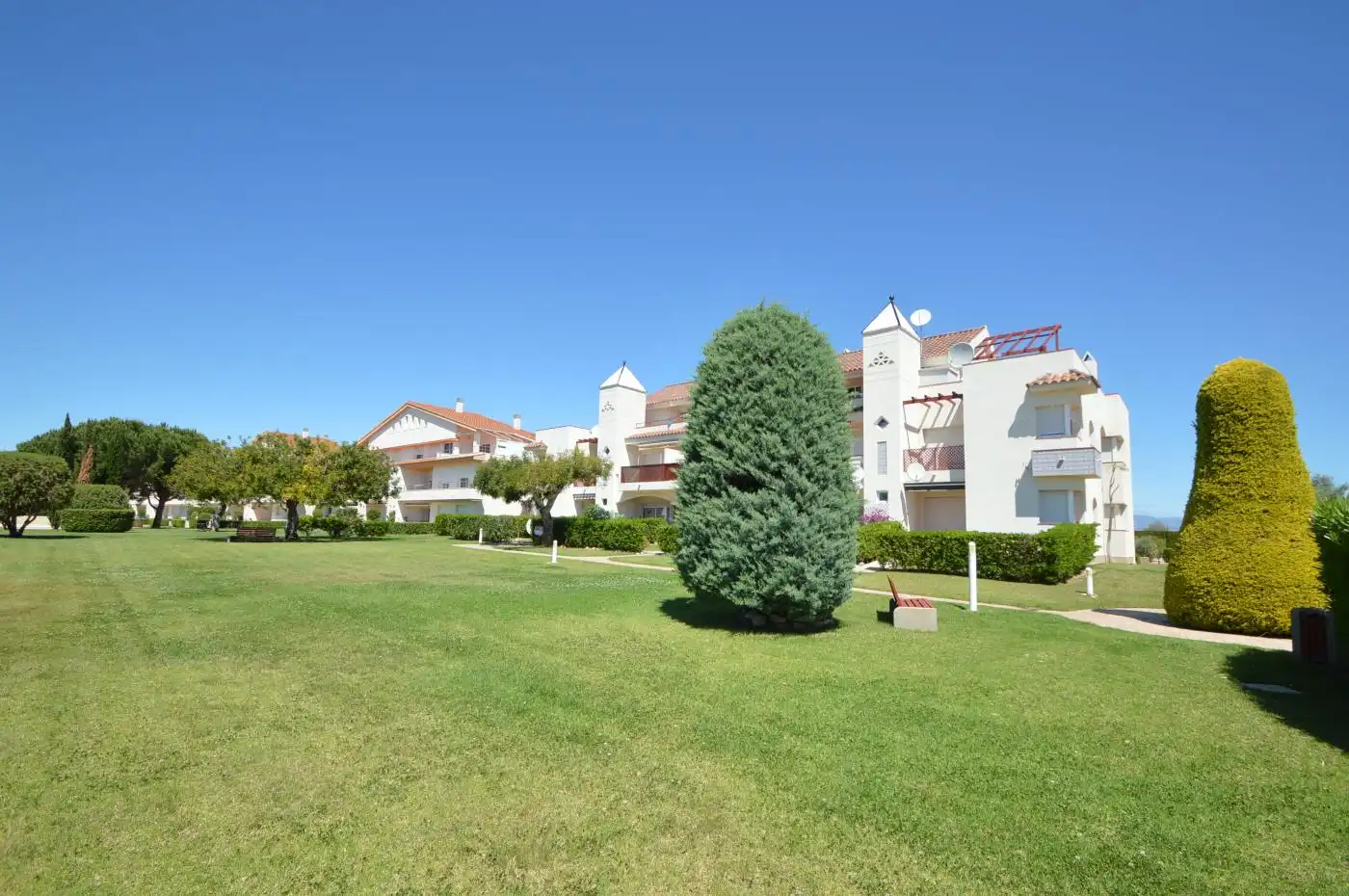 Apartamento con piscina en venta en Calle Madrid 17, imagen 2