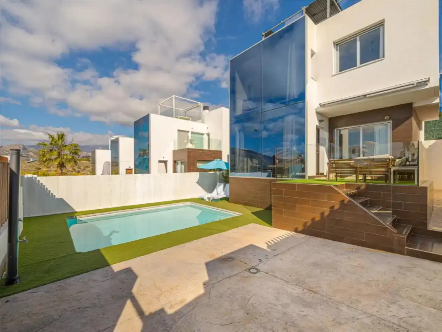Piscina de Casa o xalet en venda en Finestrat amb Aire condicionat, Piscina i Balcó