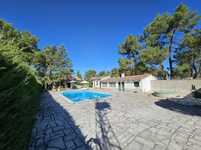 Jardí de Casa o xalet en venda en Cuéllar amb Calefacció, Jardí privat i Traster