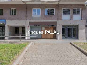 Local comercial en venda a Les Corts