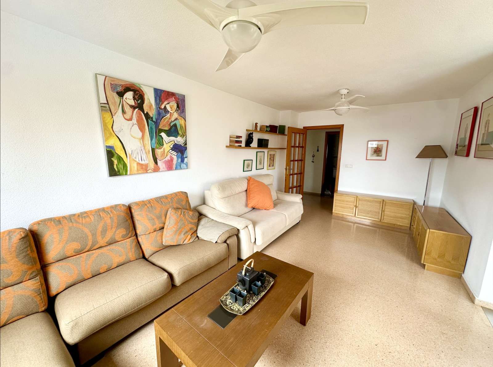 Living room of Apartment to share in El Campello  with Air Conditioner and Terrace