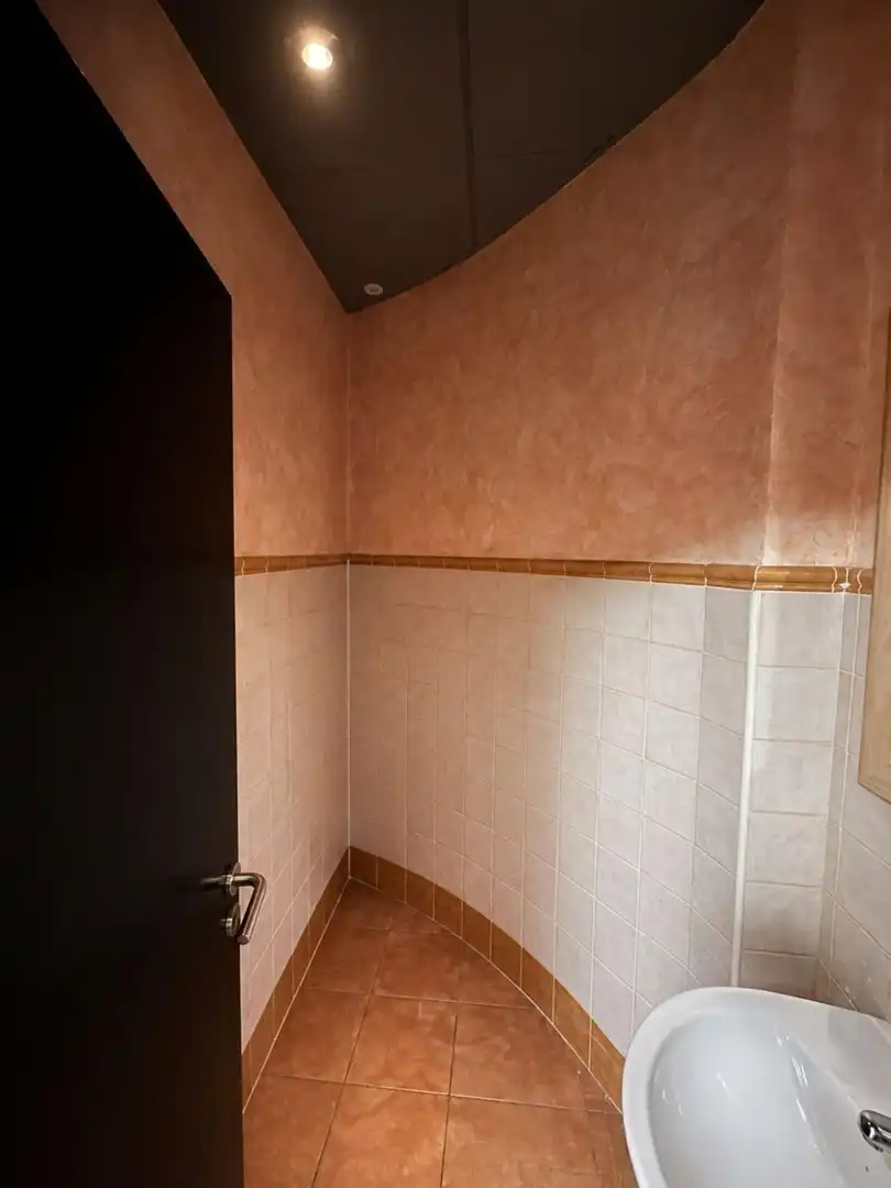 Bany de Local en venda en Jaén